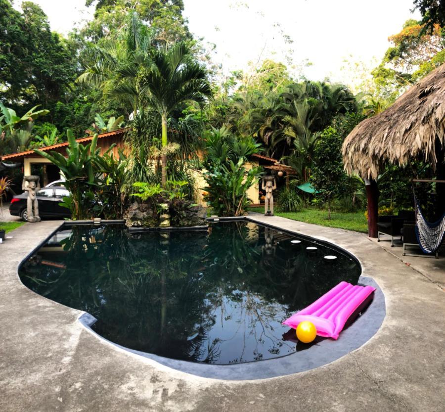 Casa De Los Amigos Caribena 까위따 외부 사진